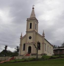 Igreja de Novo Tirol (Temerária), em Flores da Cunha.