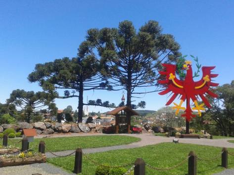 monumento-aguia-tirol2